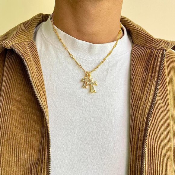 Vintage Y2K Style Double Cross Gold Necklace - Picture 4 of 7